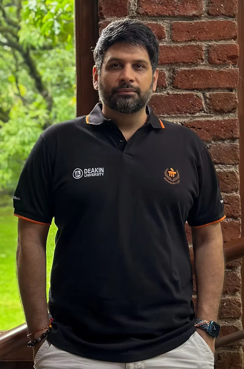 Polos : Sophisticated Elegance