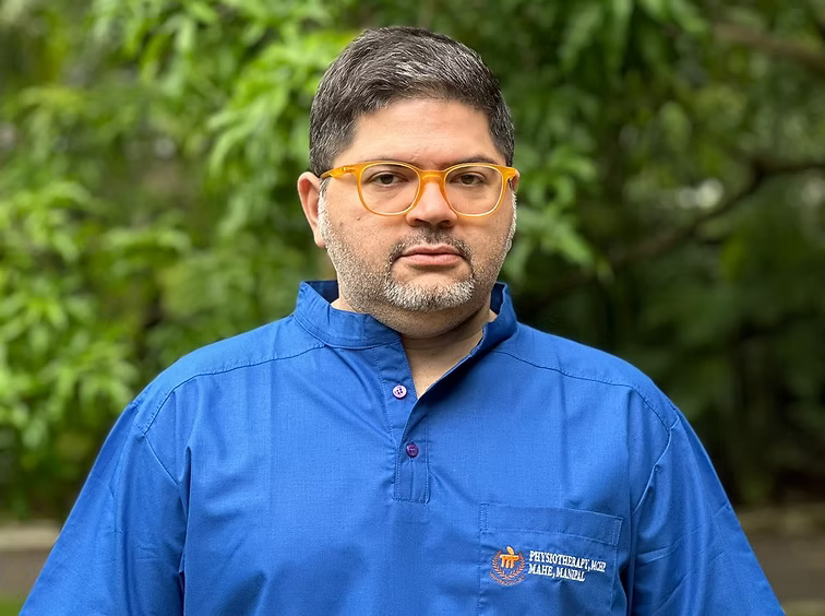 Medical Scrubs : Purposefully Crafted